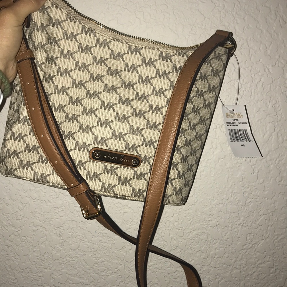 Micheal Kors Purse